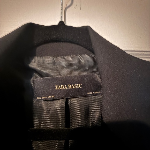 Zara Basic Black Blazer with Velvet Detail - Picture 2 of 3